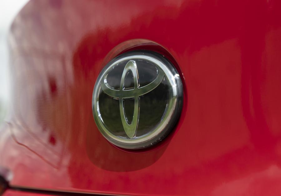 Логотип Toyota GR Supra (A90) 2019 года  (UK) (фото 66 из 91)